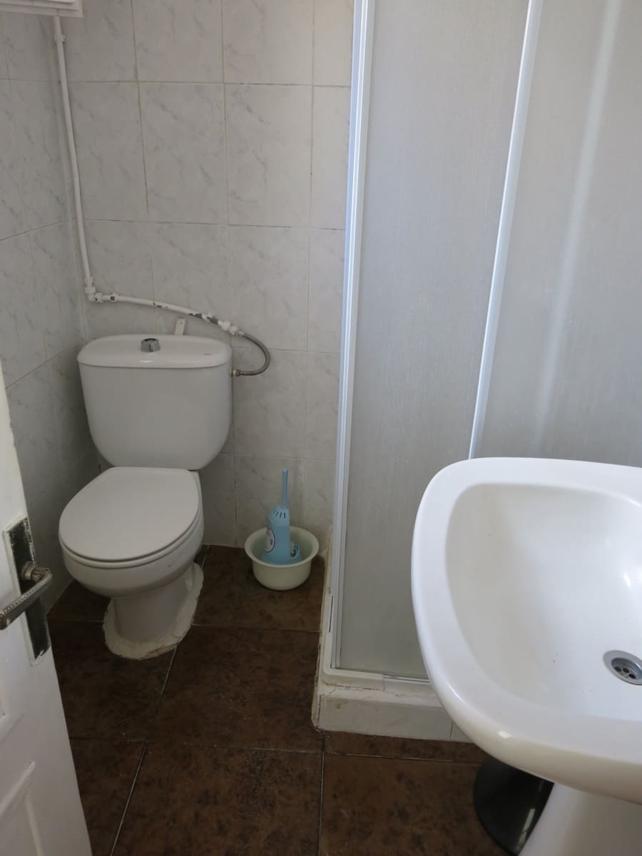 4 slaapkamer Finca/Landhuis te koop in Pinoso met zwembad - € 75.000 (Ref: 5421054)