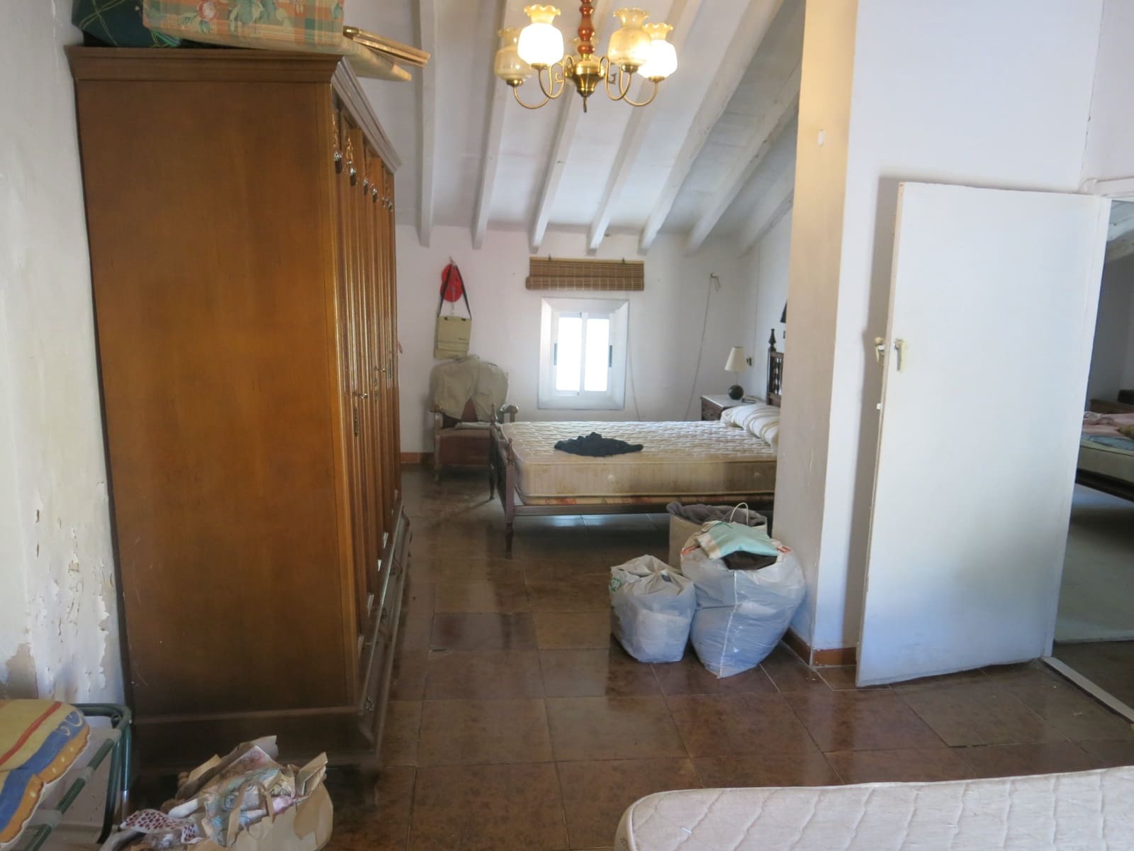 4 slaapkamer Finca/Landhuis te koop in Pinoso met zwembad - € 75.000 (Ref: 5421054)