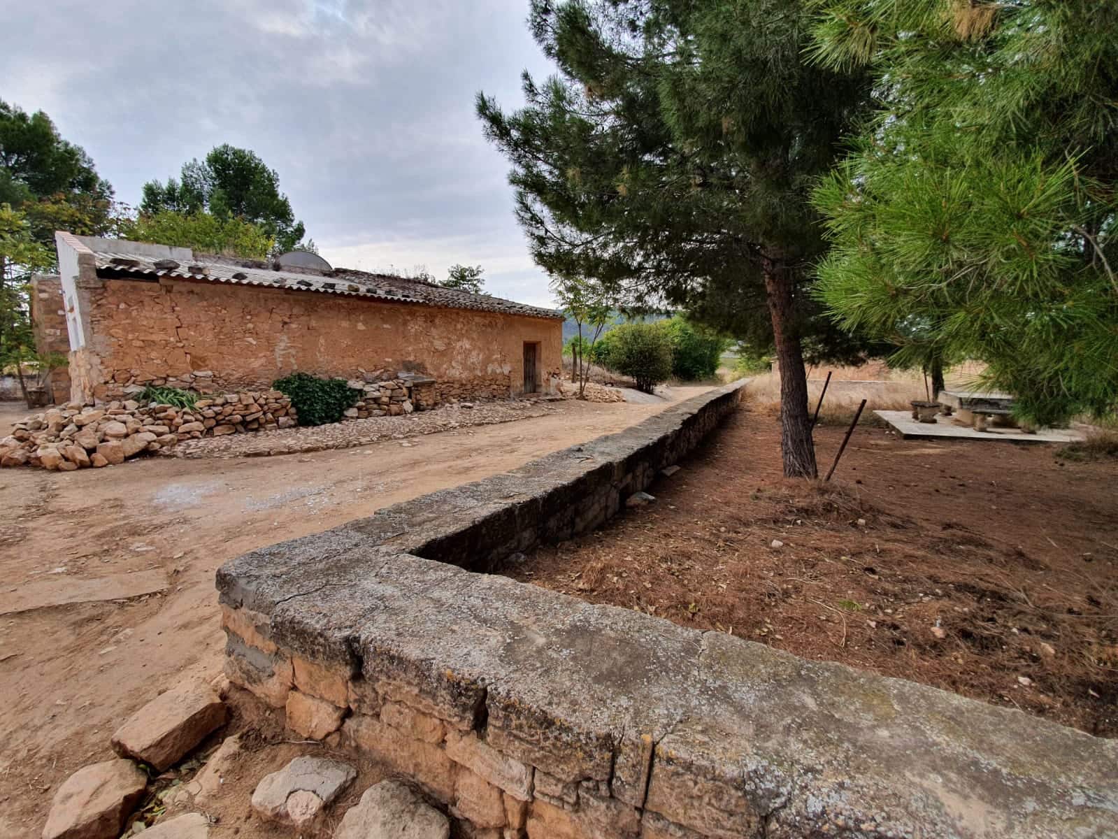 5 bedroom Finca/Country House for sale in Yecla with pool - € 165,000 (Ref: 5636033)