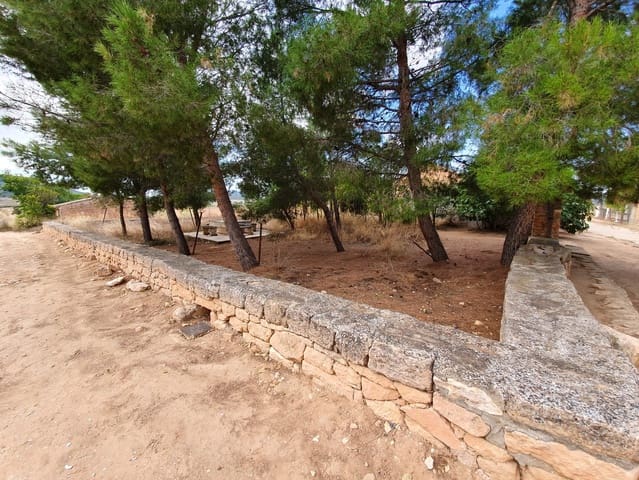 5 bedroom Finca/Country House for sale in Yecla with pool - € 165,000 (Ref: 5636033)