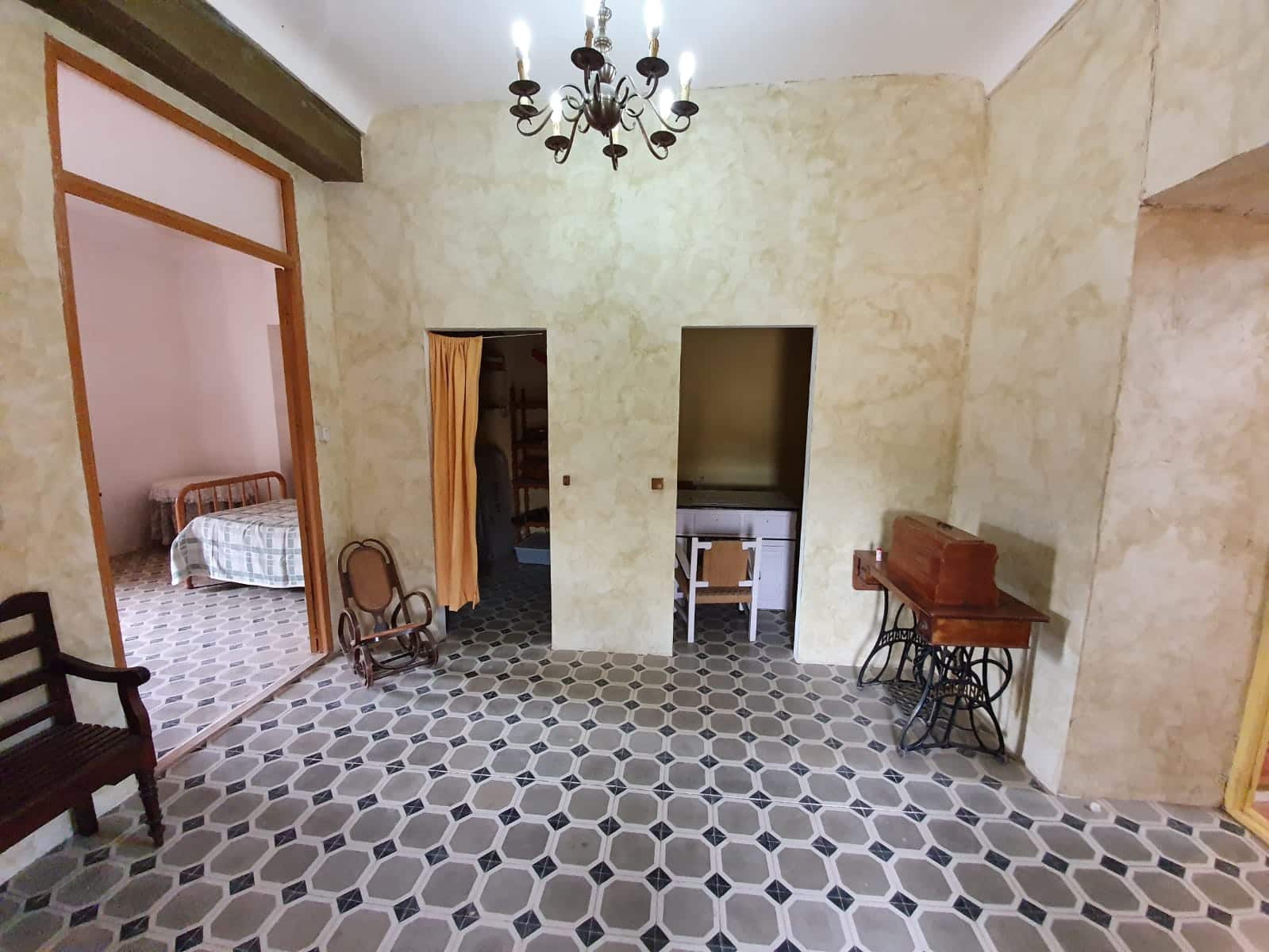 5 bedroom Finca/Country House for sale in Yecla with pool - € 165,000 (Ref: 5636033)