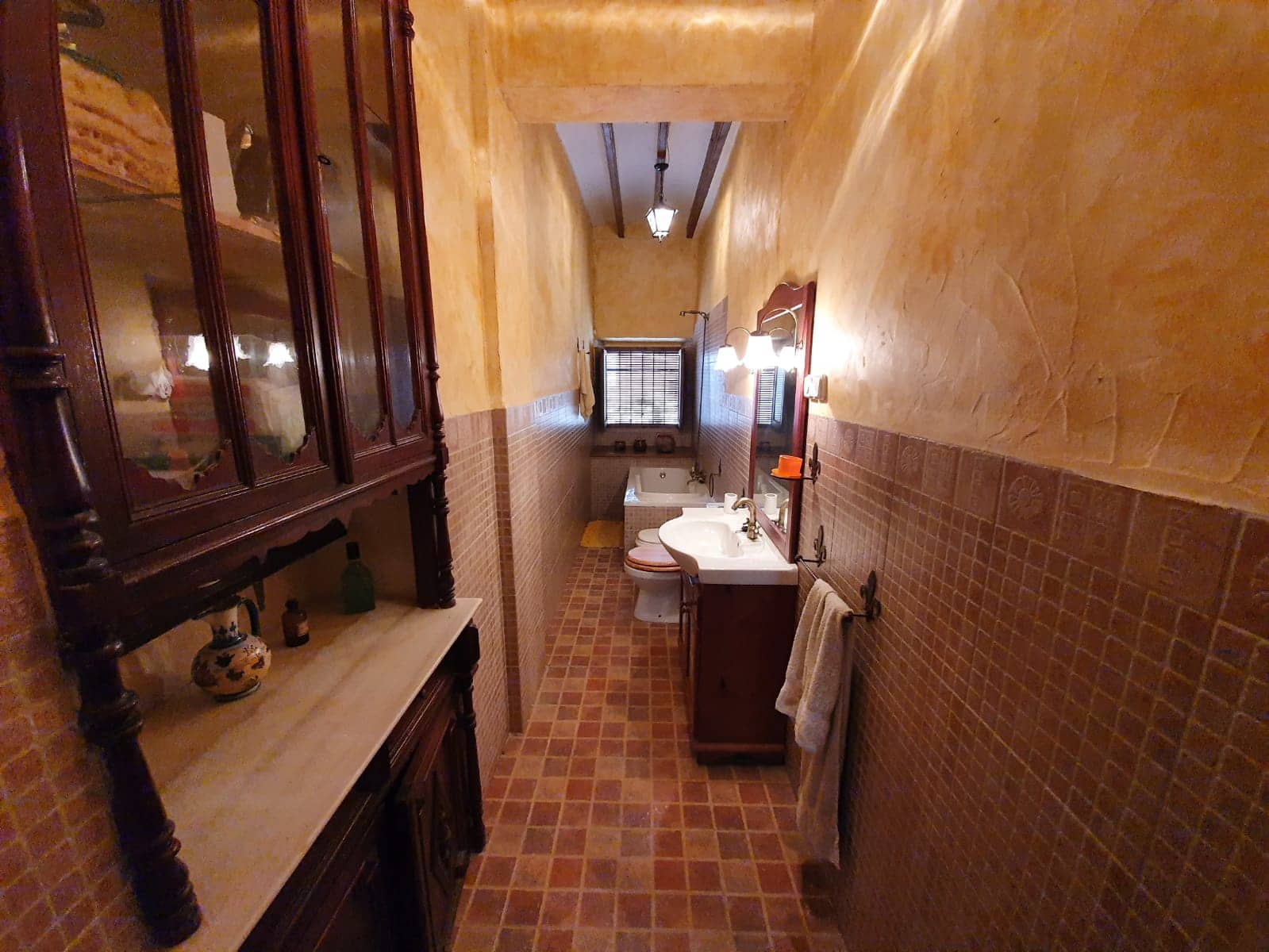 5 bedroom Finca/Country House for sale in Yecla with pool - € 165,000 (Ref: 5636033)