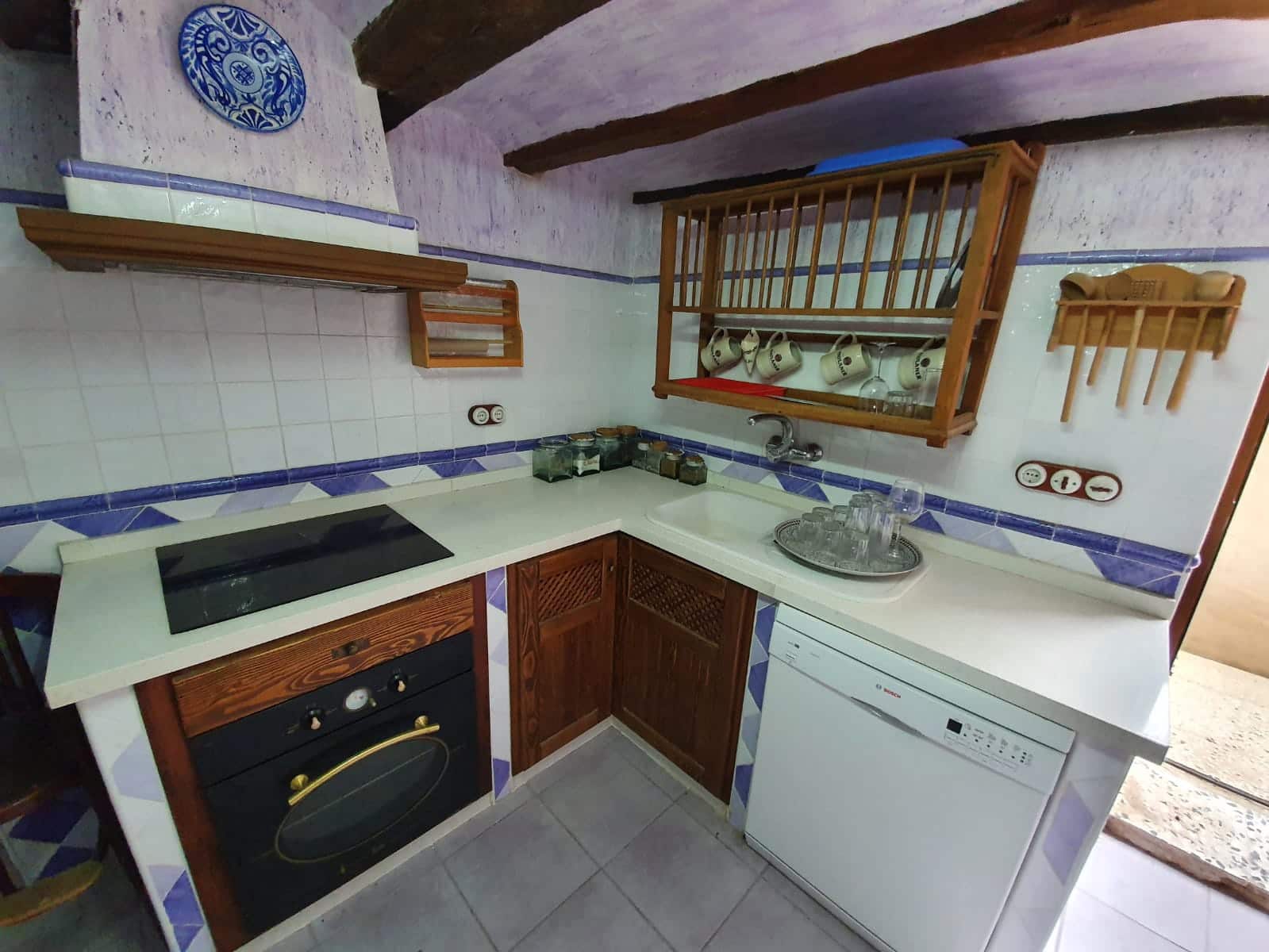 5 bedroom Finca/Country House for sale in Yecla with pool - € 165,000 (Ref: 5636033)