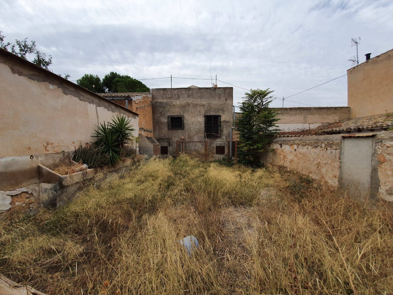 5 bedroom Finca/Country House for sale in Yecla with pool - € 165,000 (Ref: 5636033)