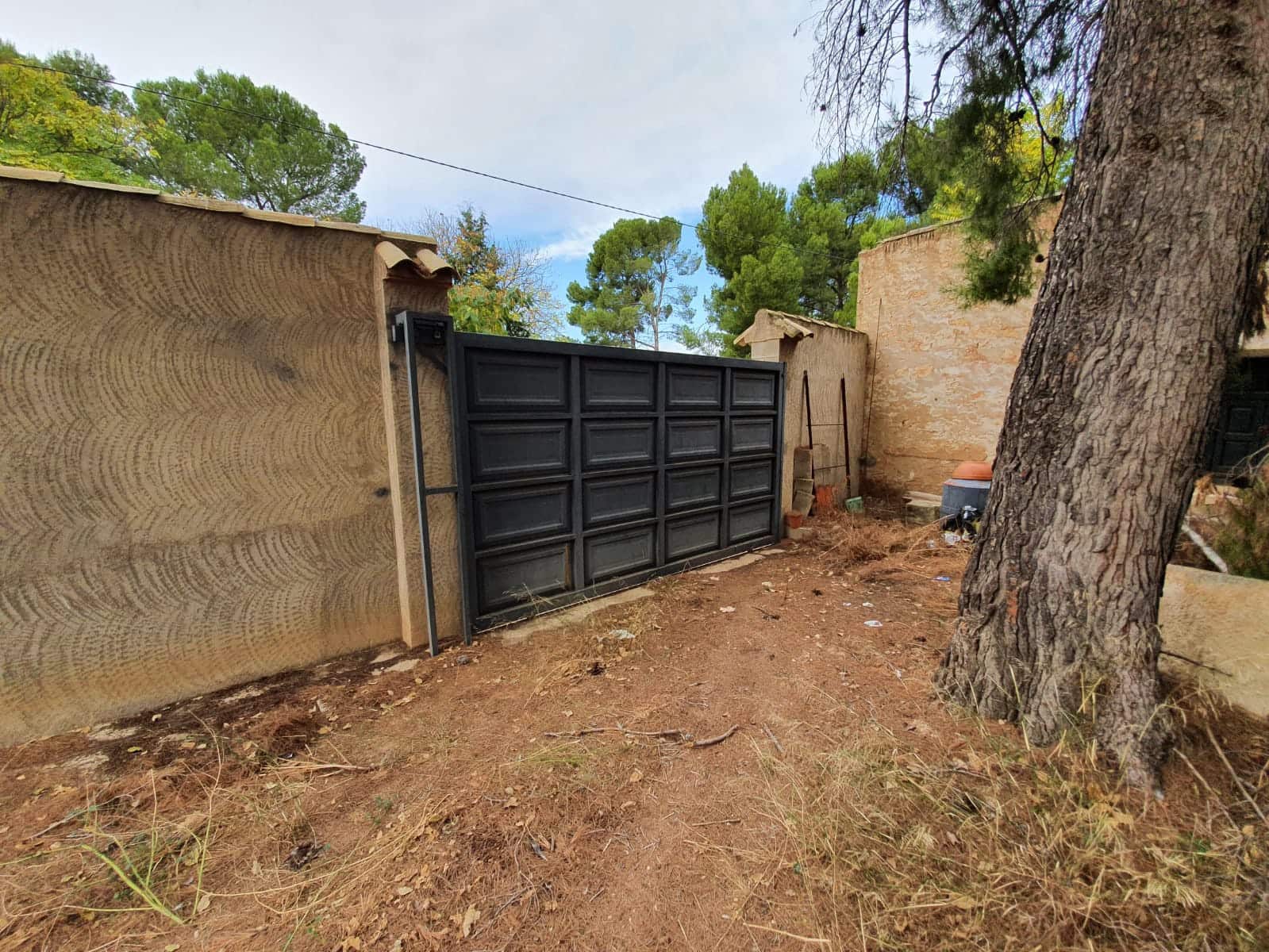 5 bedroom Finca/Country House for sale in Yecla with pool - € 165,000 (Ref: 5636033)