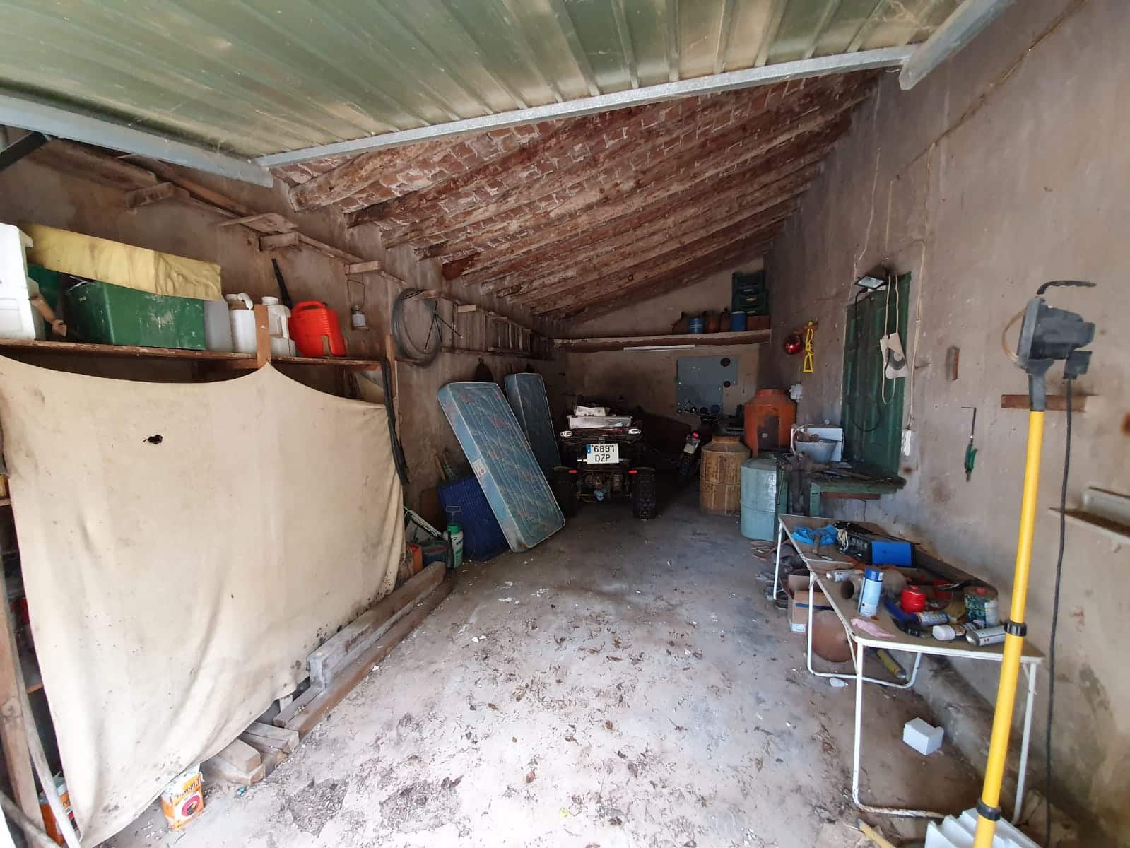 5 bedroom Finca/Country House for sale in Yecla with pool - € 165,000 (Ref: 5636033)