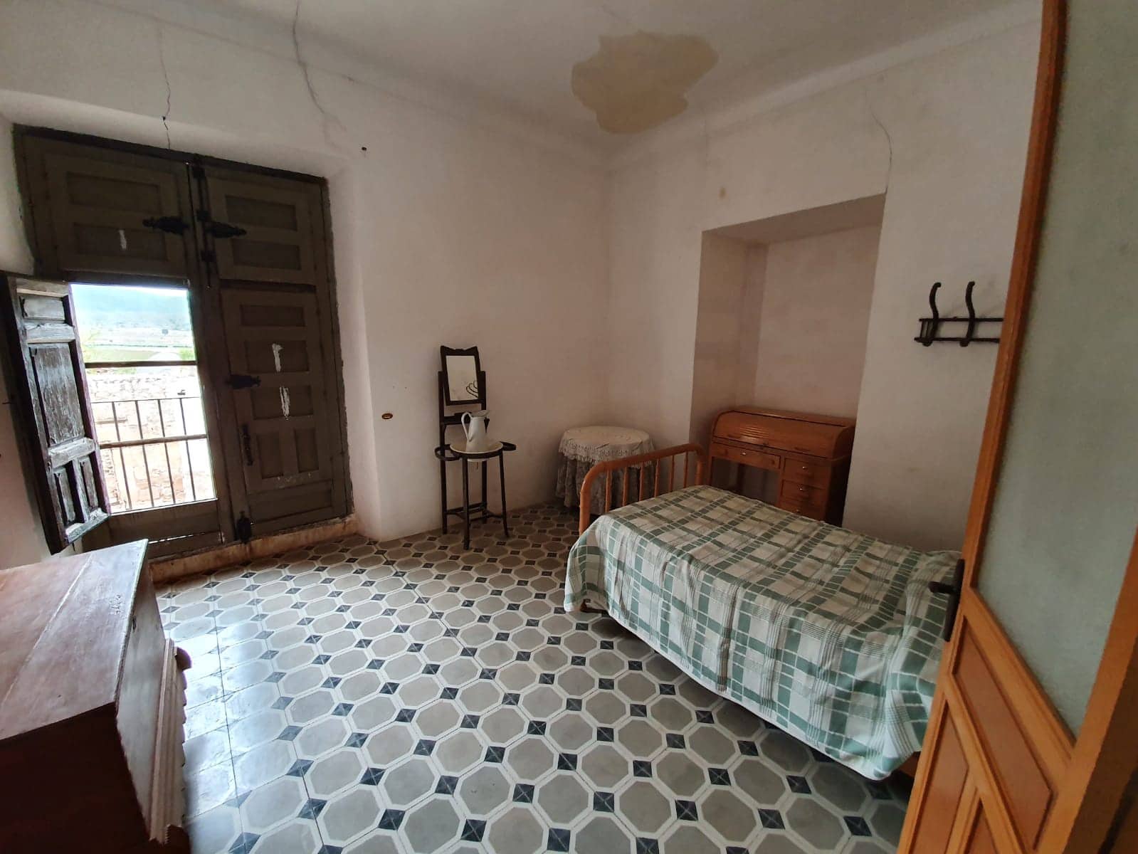 5 bedroom Finca/Country House for sale in Yecla with pool - € 165,000 (Ref: 5636033)