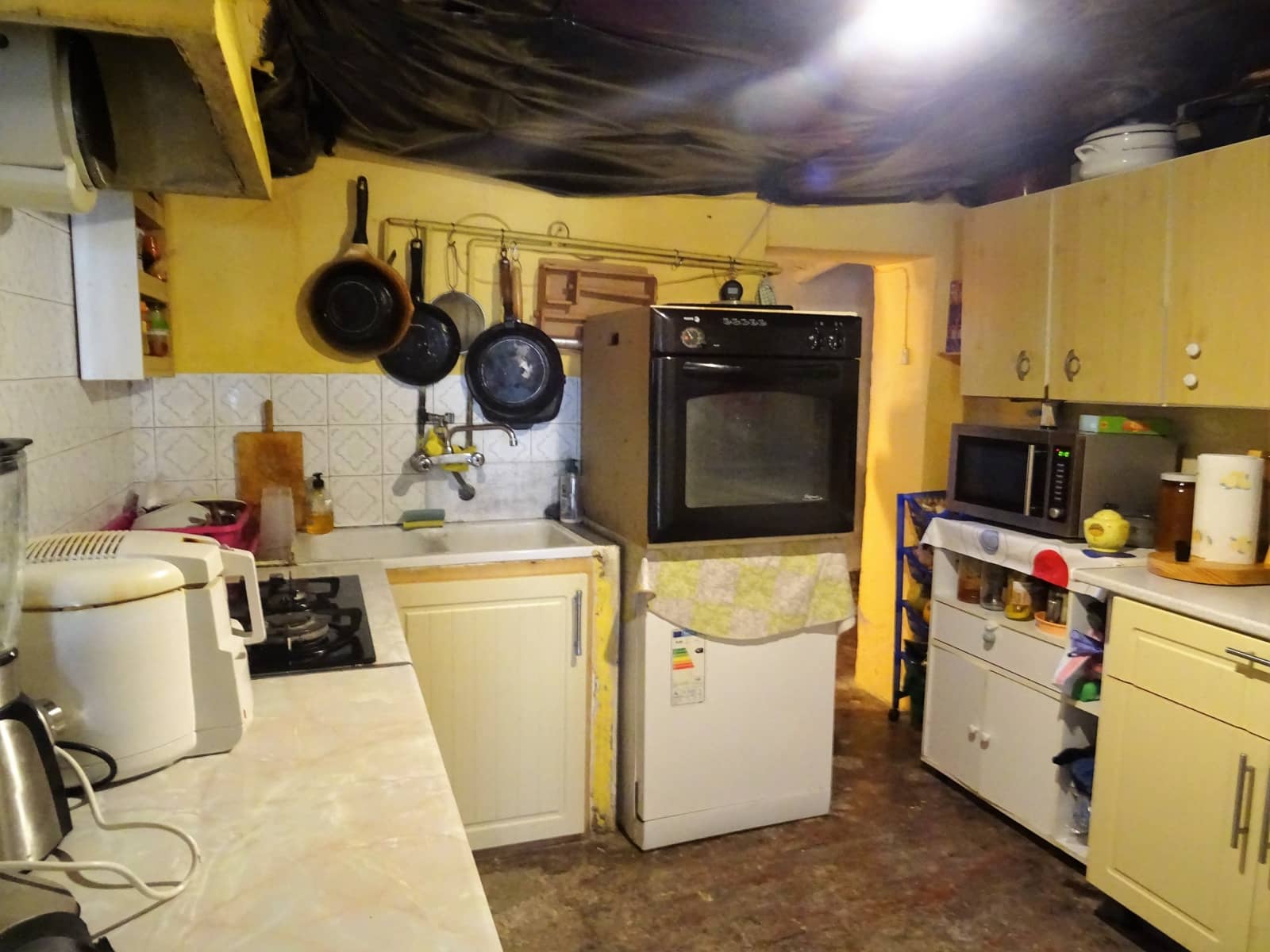 4 bedroom Finca/Country House for sale in Jumilla with pool - € 79,950 (Ref: 5703114)