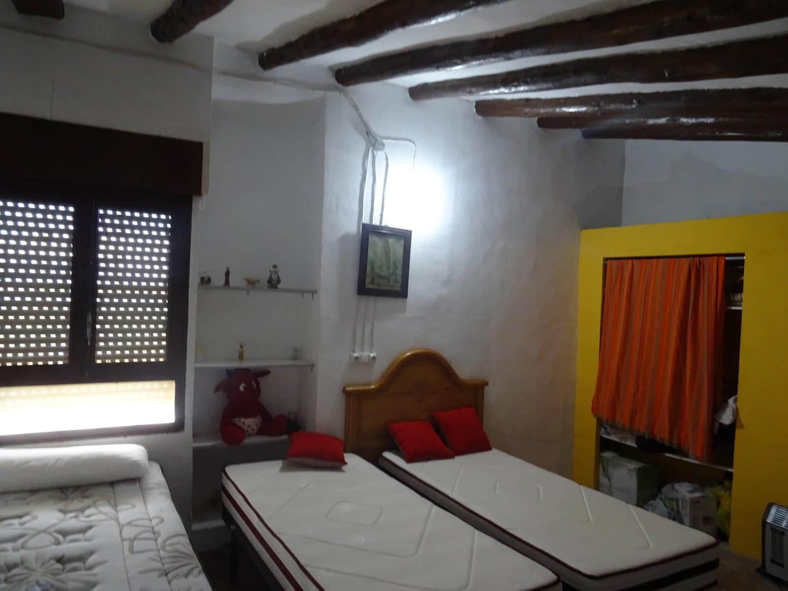 4 bedroom Finca/Country House for sale in Jumilla with pool - € 79,950 (Ref: 5703114)