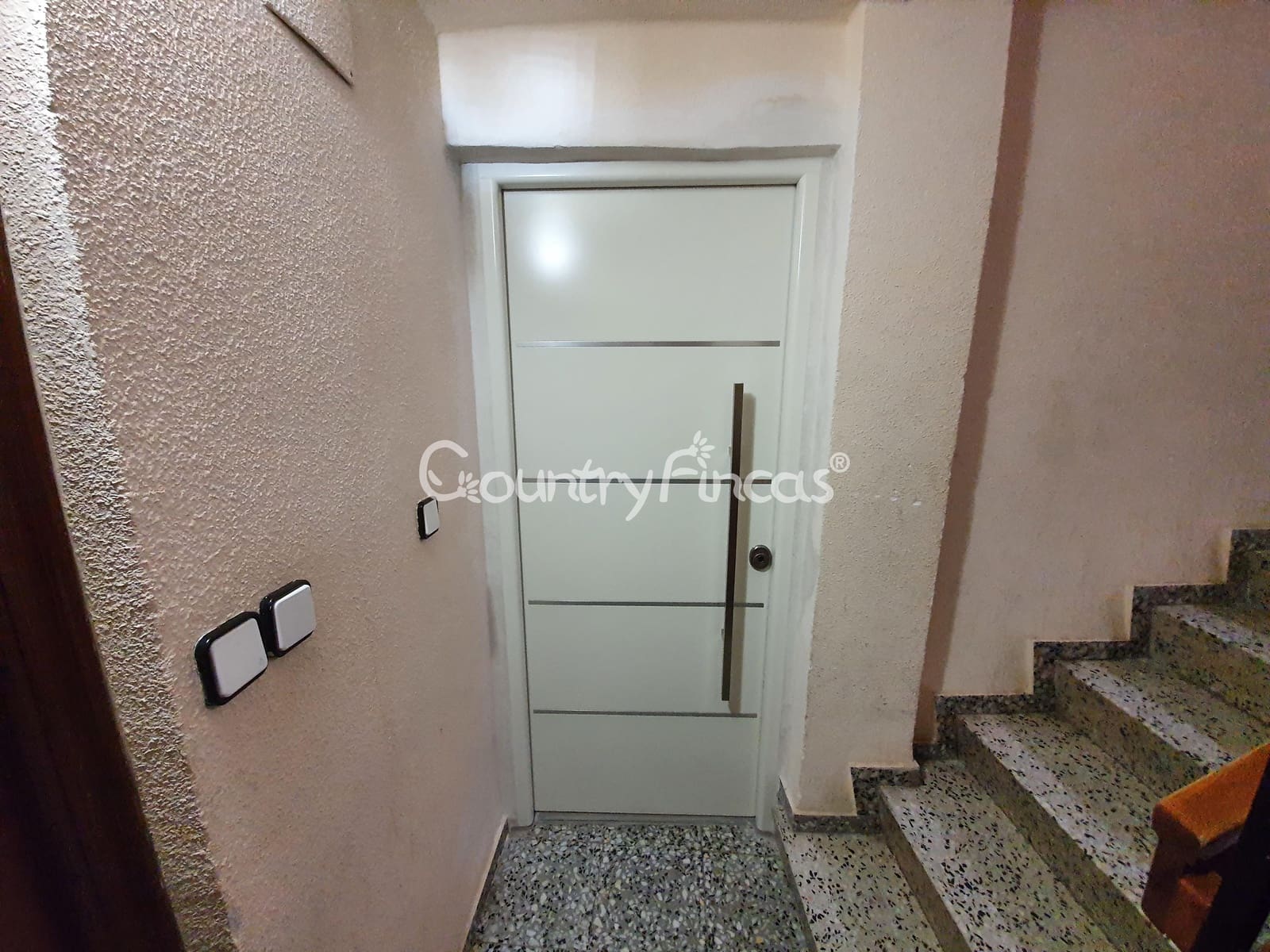 3 soveværelse Lejlighed til salg i Pinoso med swimmingpool - € 90.000 (Ref: 5779881)