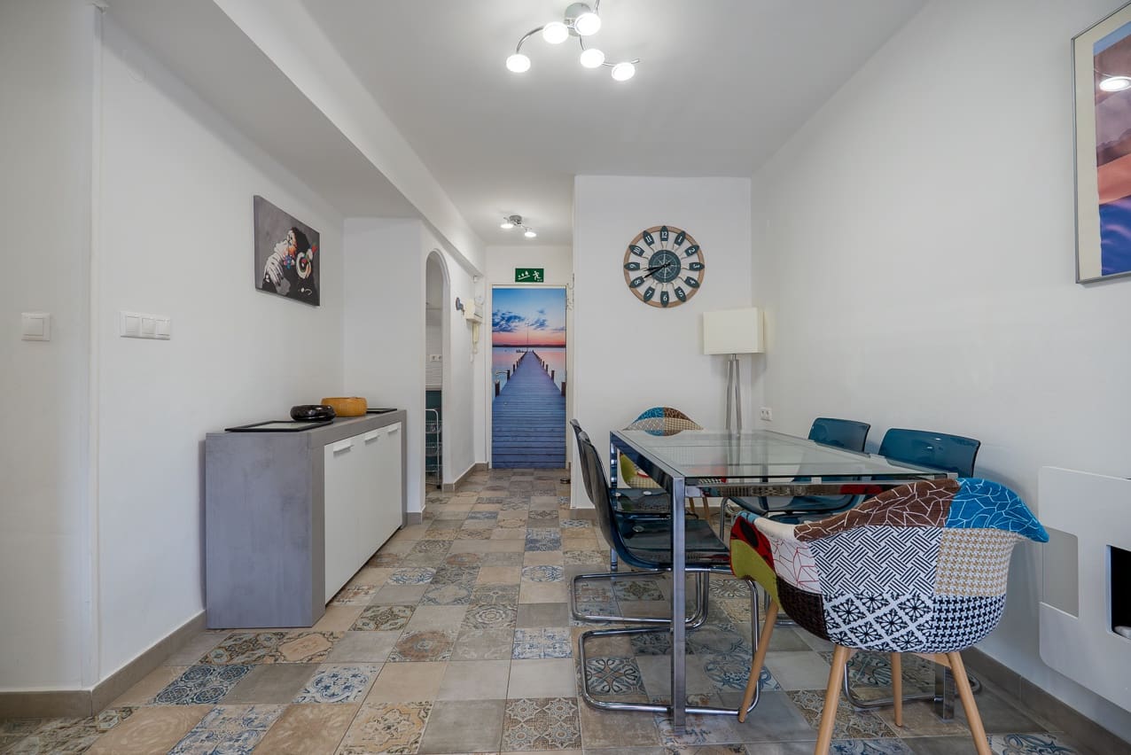 3 soveværelse Lejlighed til salg i Pinoso med swimmingpool - € 90.000 (Ref: 5779881)