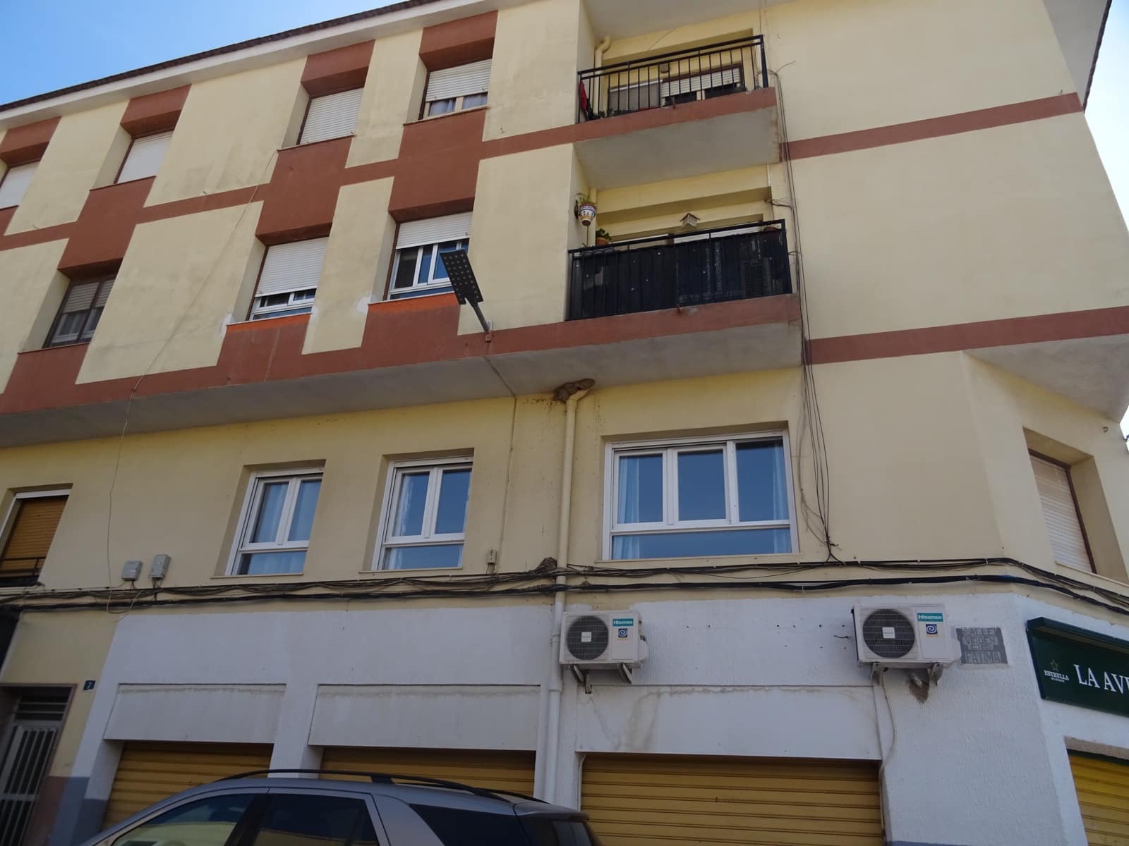 3 soveværelse Lejlighed til salg i Pinoso med swimmingpool - € 90.000 (Ref: 5779881)