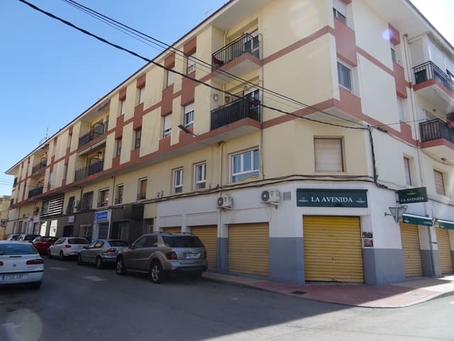 3 quarto Apartamento para venda em Pinoso com piscina - 90 000 € (Ref: 5779881)