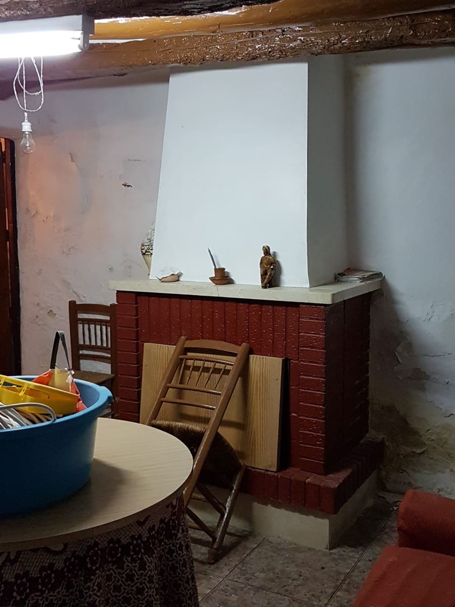 3 soverom Finca/Herregård til salgs i Pinoso med svømmebasseng - € 125 000 (Ref: 5907252)