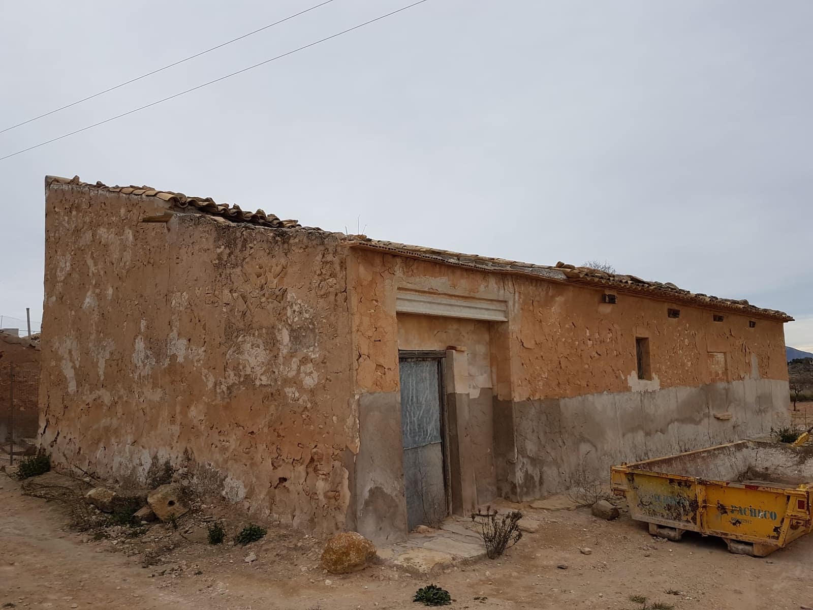 3 soverom Finca/Herregård til salgs i Pinoso med svømmebasseng - € 125 000 (Ref: 5907252)