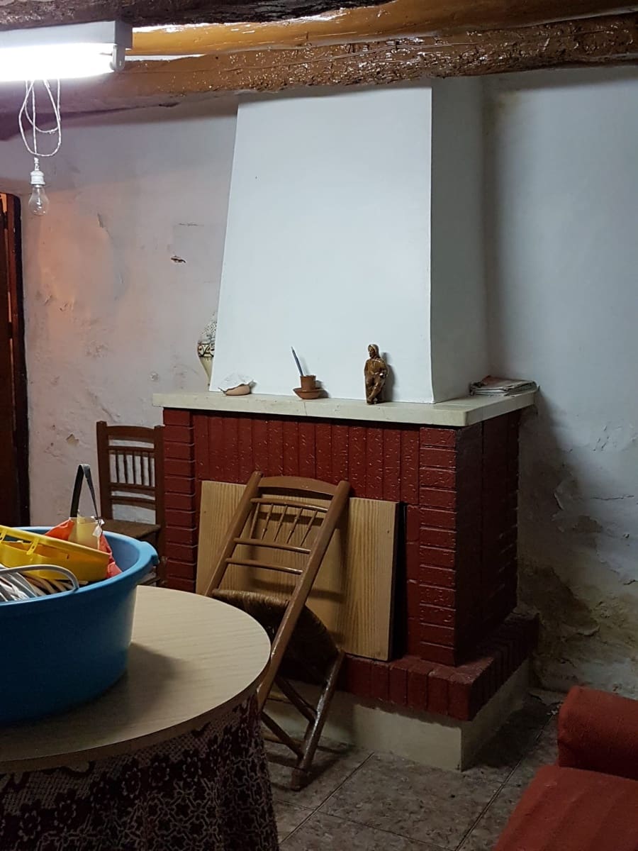 3 bedroom Finca/Country House for sale in Pinoso with pool - € 71,000 (Ref: 5907252)