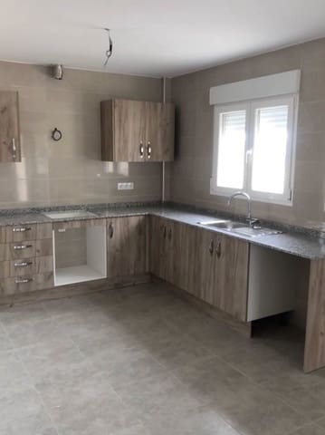 3 bedroom Villa for sale in Pinoso with pool - € 299,950 (Ref: 5955357)