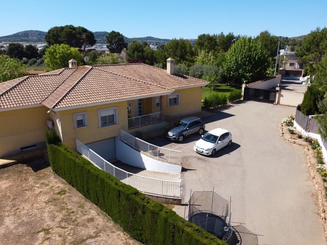 4 soverom Villa til salgs i Yecla med svømmebasseng - € 475 000 (Ref: 6077863)
