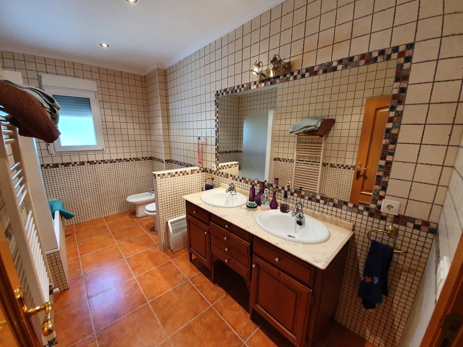 Chalet de 4 habitaciones en Yecla en venta con piscina - 475.000 € (Ref: 6077863)