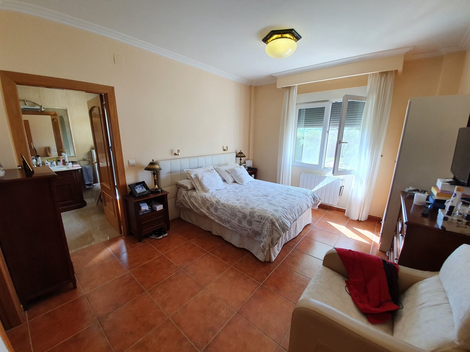 Chalet de 4 habitaciones en Yecla en venta con piscina - 475.000 € (Ref: 6077863)