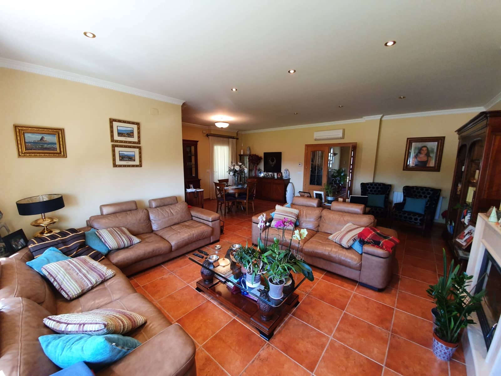 Chalet de 4 habitaciones en Yecla en venta con piscina - 475.000 € (Ref: 6077863)