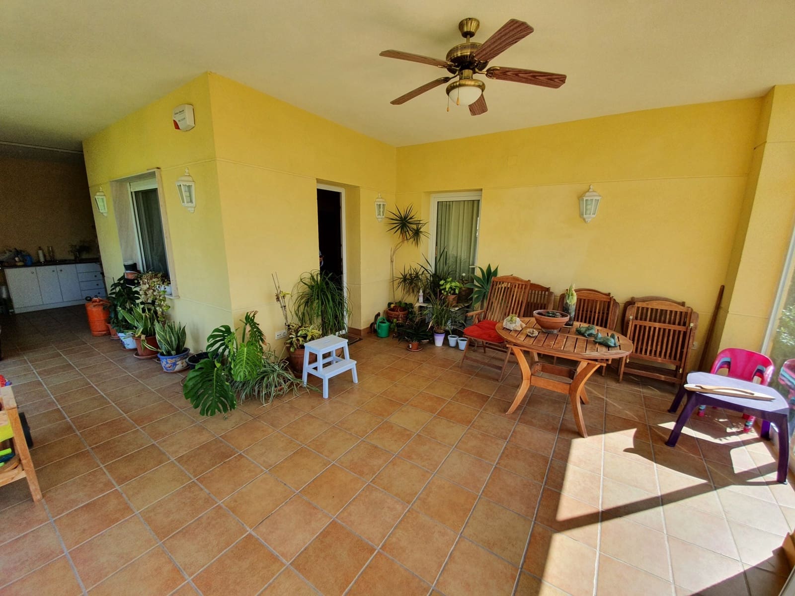 Chalet de 4 habitaciones en Yecla en venta con piscina - 475.000 € (Ref: 6077863)