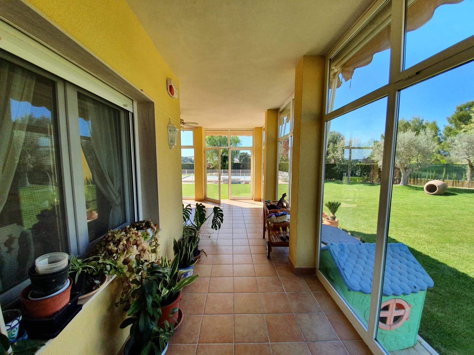 Chalet de 4 habitaciones en Yecla en venta con piscina - 475.000 € (Ref: 6077863)