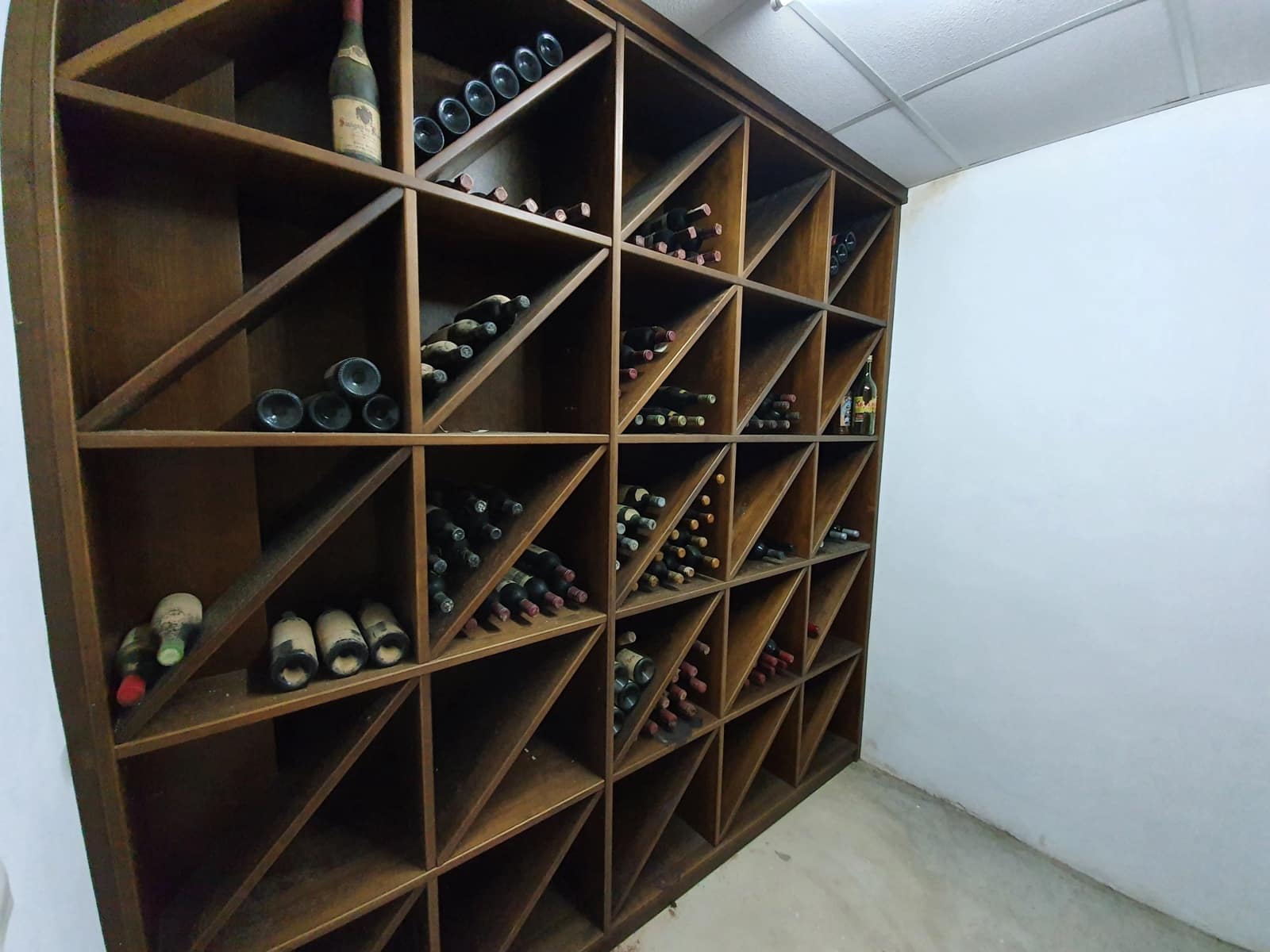 Chalet de 4 habitaciones en Yecla en venta con piscina - 475.000 € (Ref: 6077863)