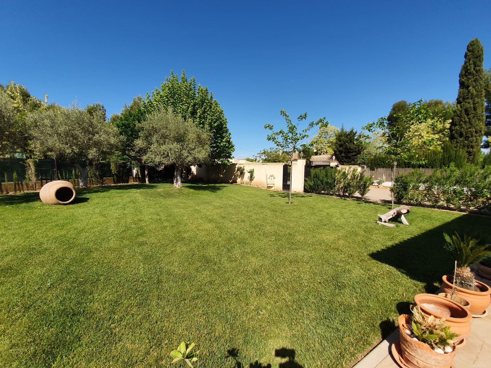 Chalet de 4 habitaciones en Yecla en venta con piscina - 475.000 € (Ref: 6077863)