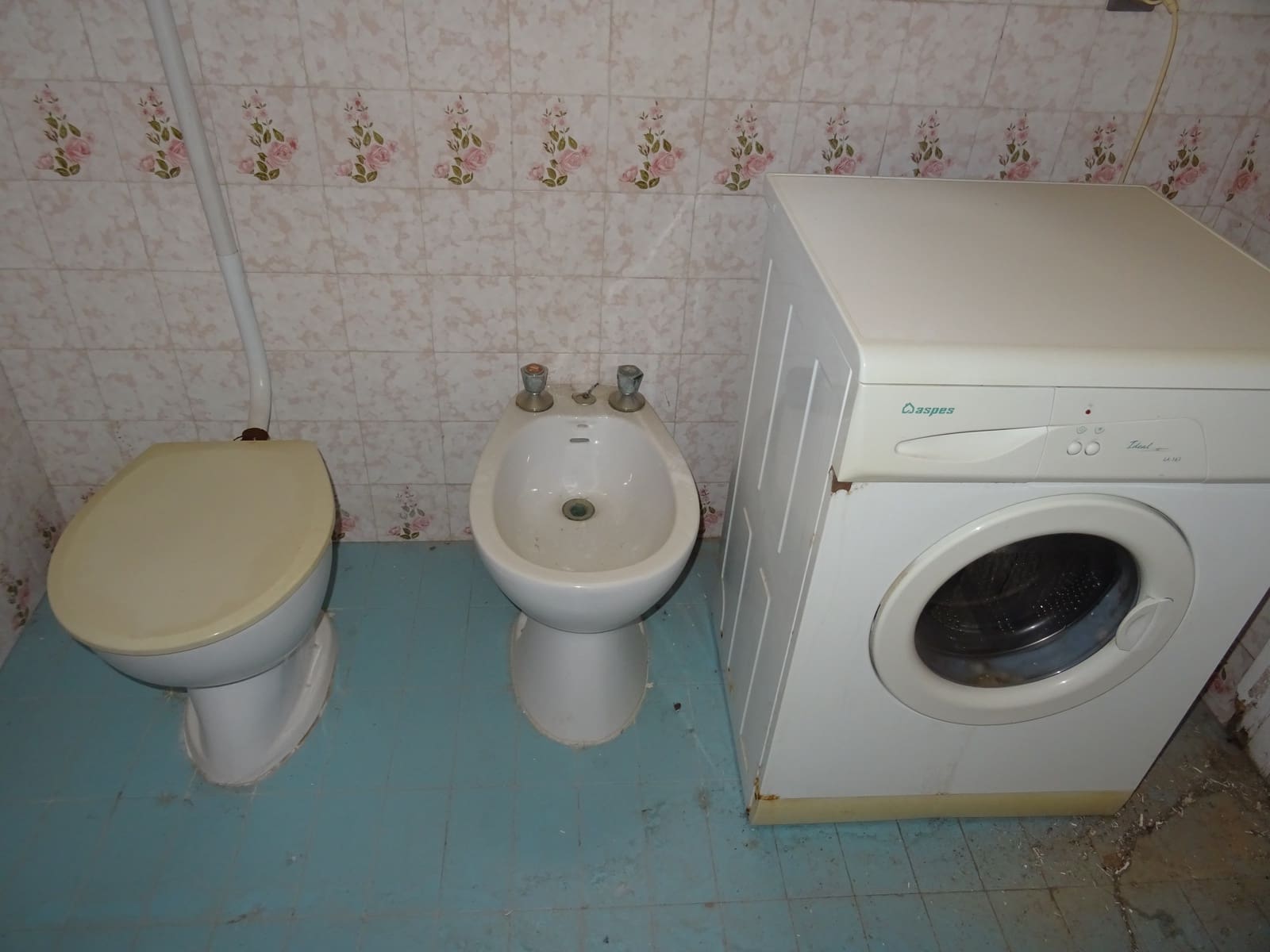 7 bedroom Townhouse for sale in Pinoso with pool - € 229,950 (Ref: 6100983)