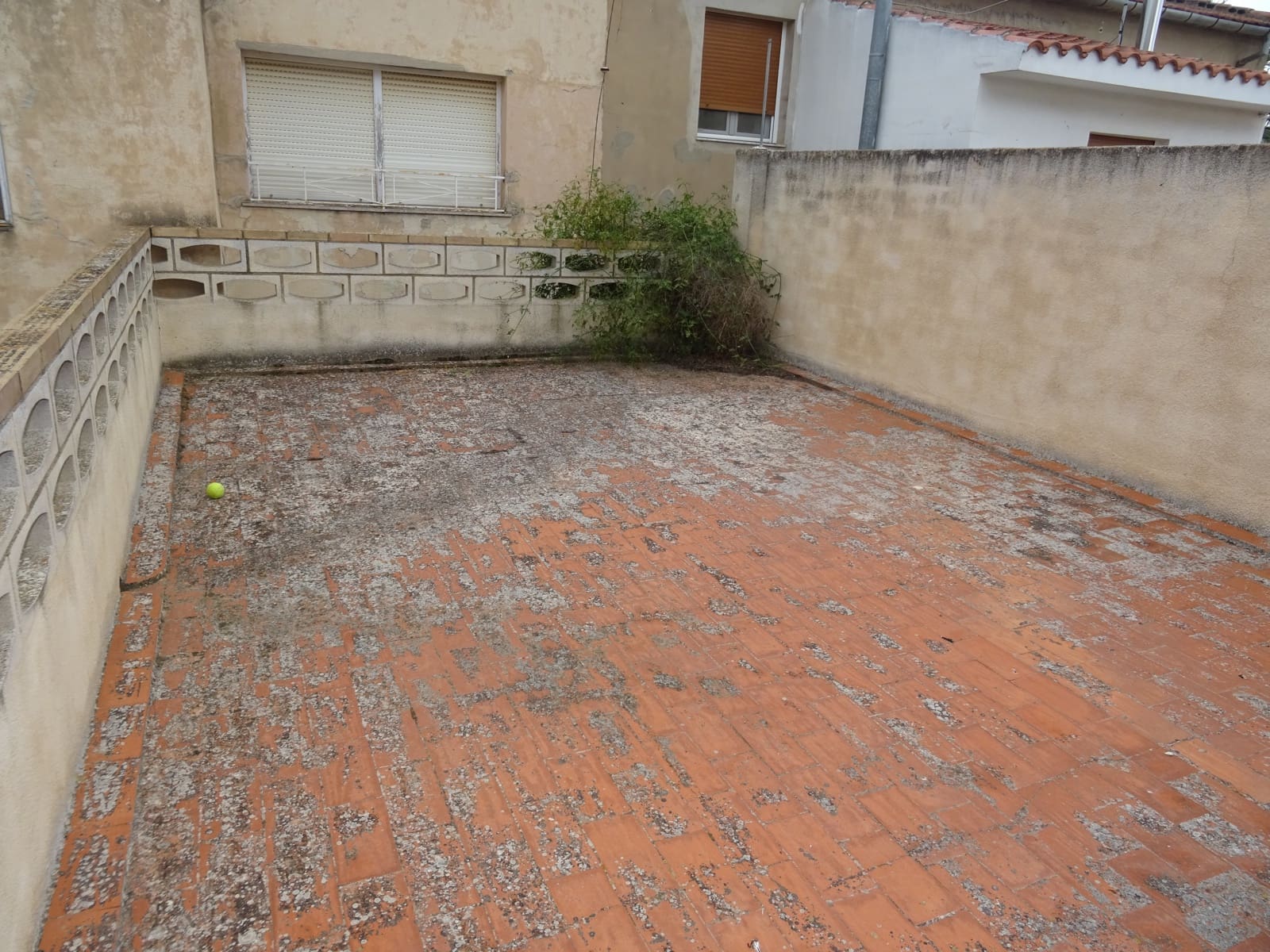 7 bedroom Townhouse for sale in Pinoso with pool - € 229,950 (Ref: 6100983)