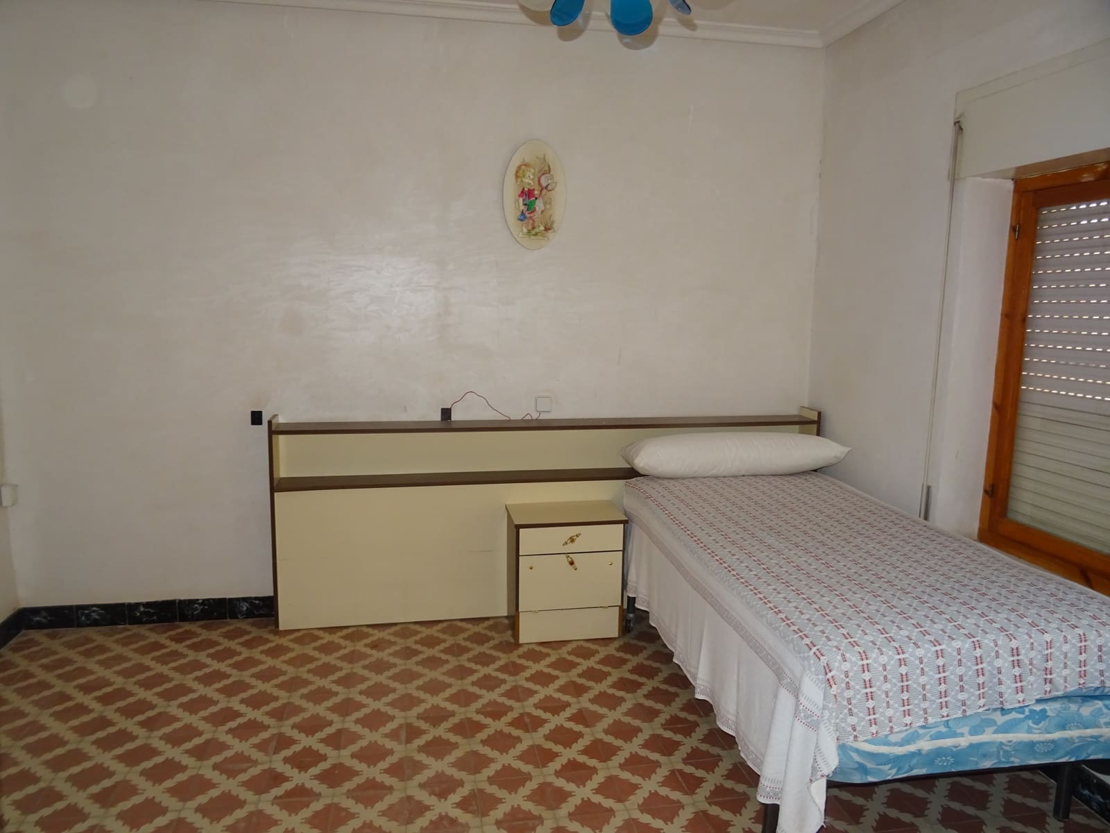 7 bedroom Townhouse for sale in Pinoso with pool - € 229,950 (Ref: 6100983)