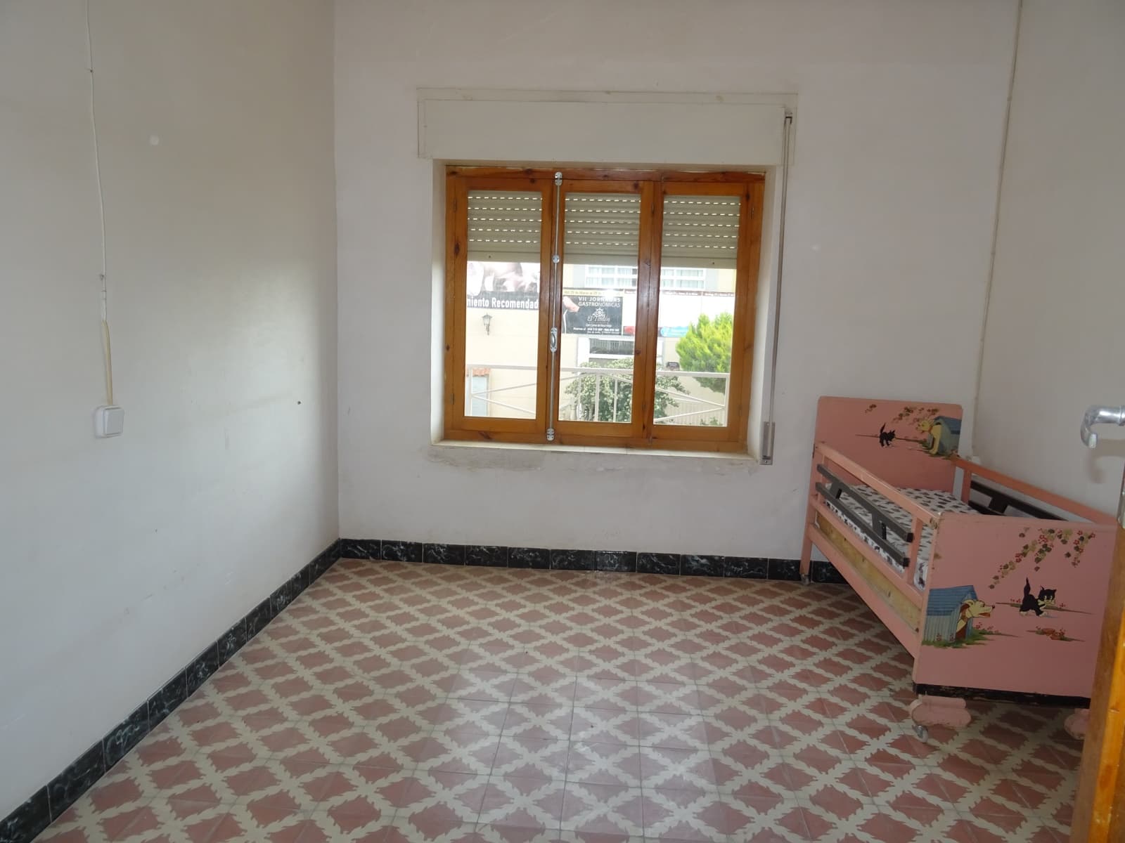 7 bedroom Townhouse for sale in Pinoso with pool - € 229,950 (Ref: 6100983)