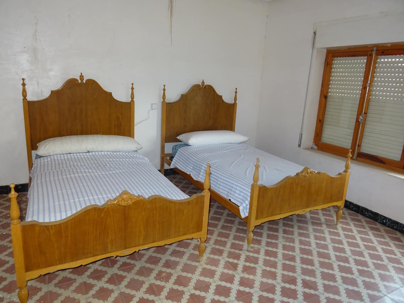 7 bedroom Townhouse for sale in Pinoso with pool - € 229,950 (Ref: 6100983)