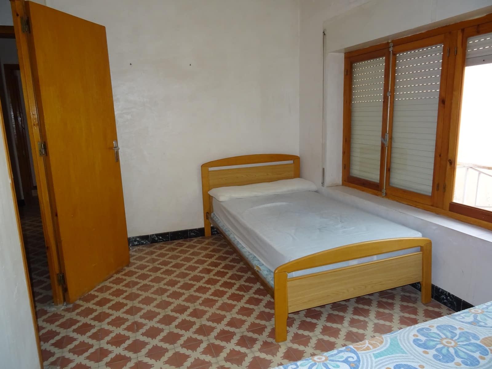 7 bedroom Townhouse for sale in Pinoso with pool - € 229,950 (Ref: 6100983)