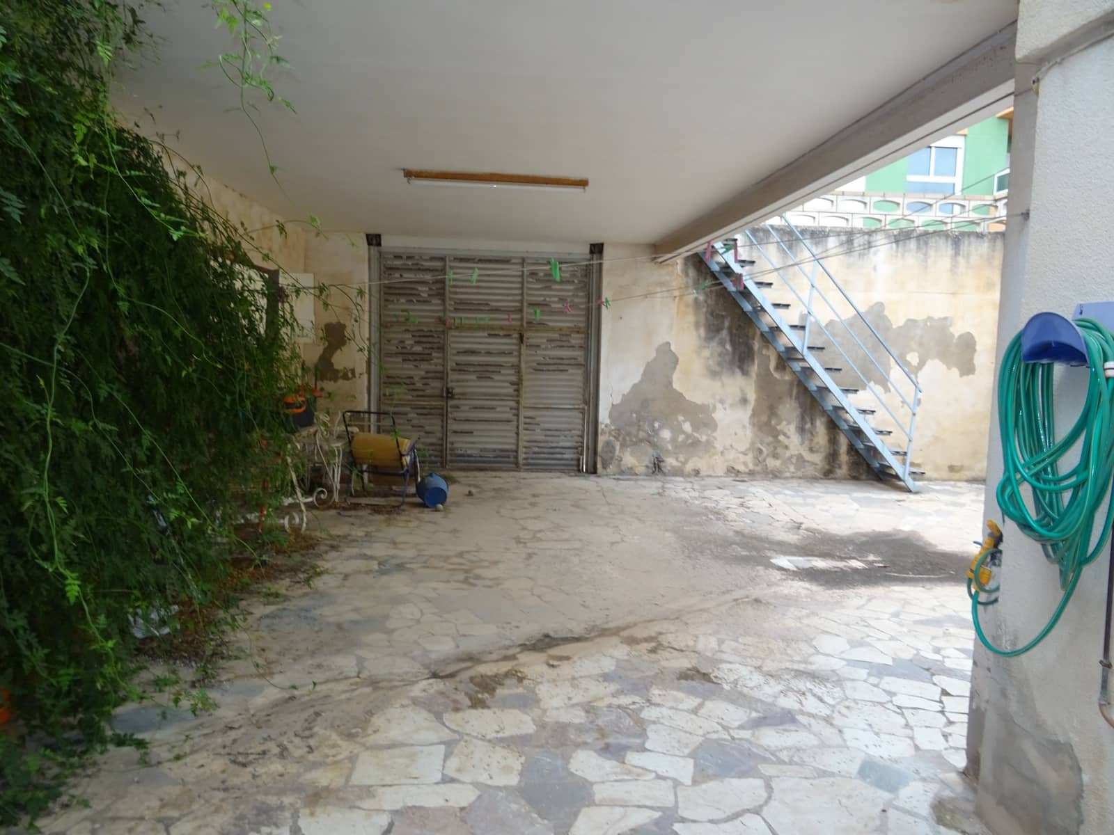 7 bedroom Townhouse for sale in Pinoso with pool - € 229,950 (Ref: 6100983)