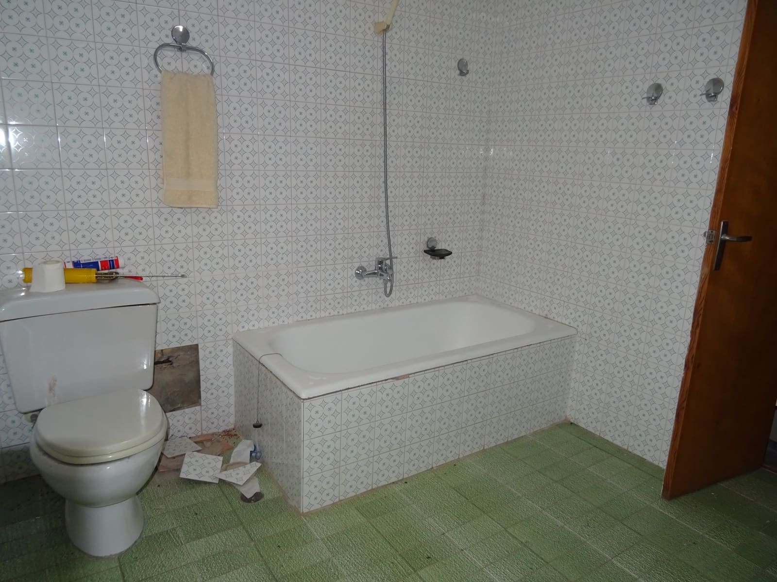 7 bedroom Townhouse for sale in Pinoso with pool - € 229,950 (Ref: 6100983)