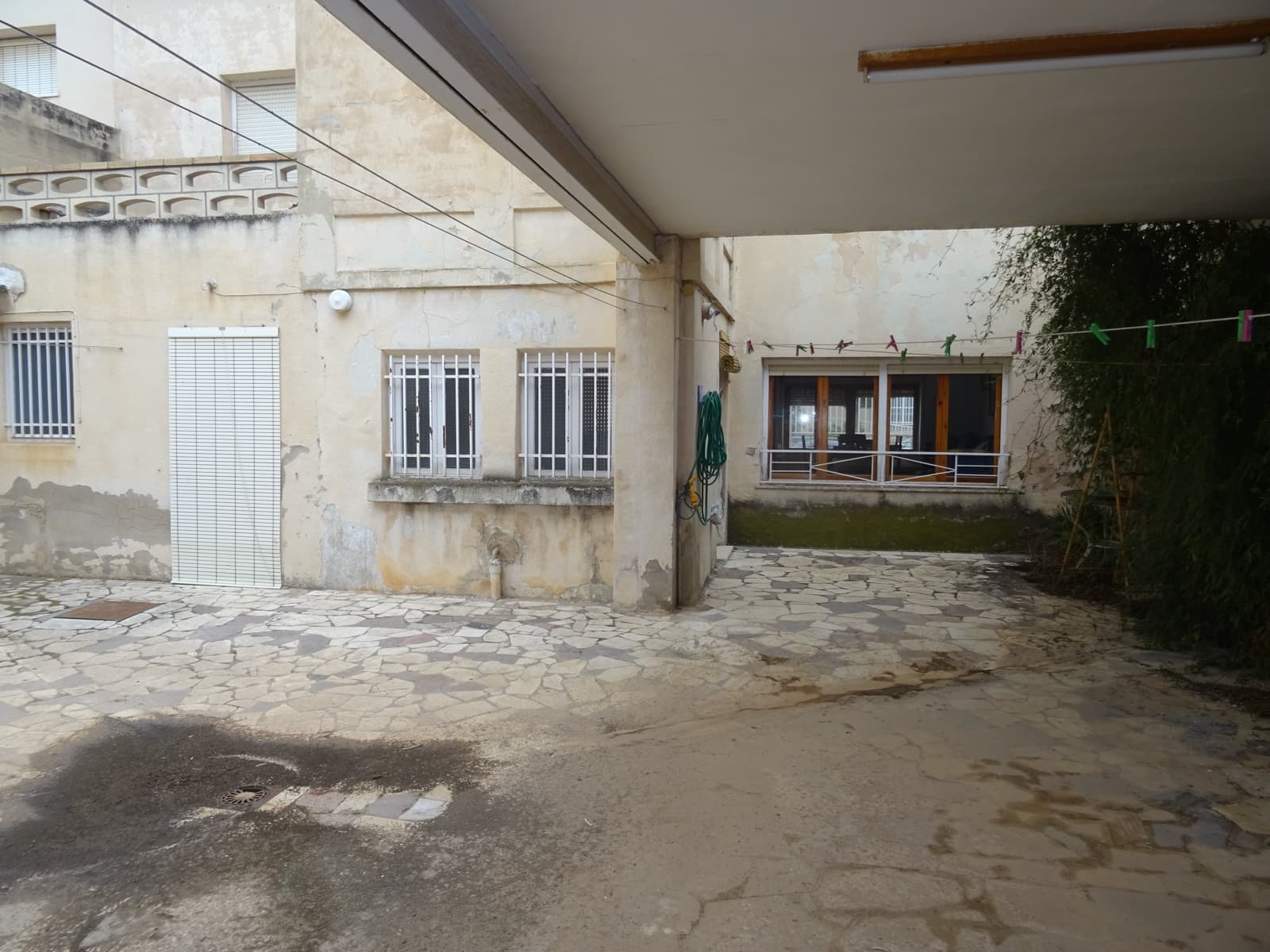 7 bedroom Townhouse for sale in Pinoso with pool - € 229,950 (Ref: 6100983)