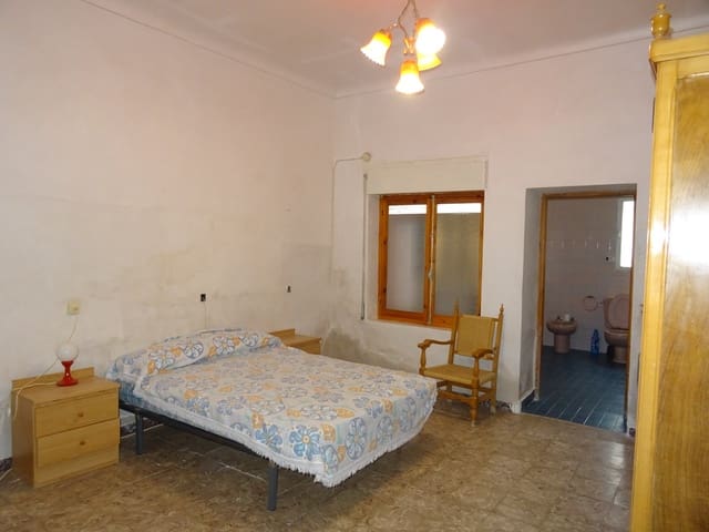 7 chambre Maison de Ville à vendre à Pinoso avec piscine - 190 000 € (Ref: 6100983)