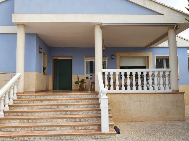 4 soveværelse Villa til salg i Yecla med swimmingpool - € 360.000 (Ref: 6303440)