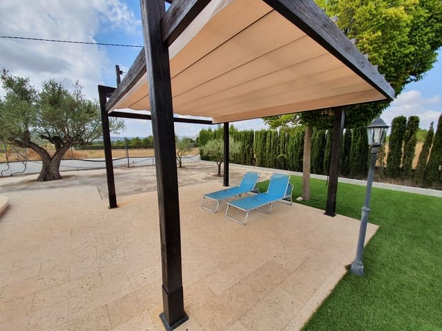 4 soveværelse Villa til salg i Yecla med swimmingpool - € 360.000 (Ref: 6303440)