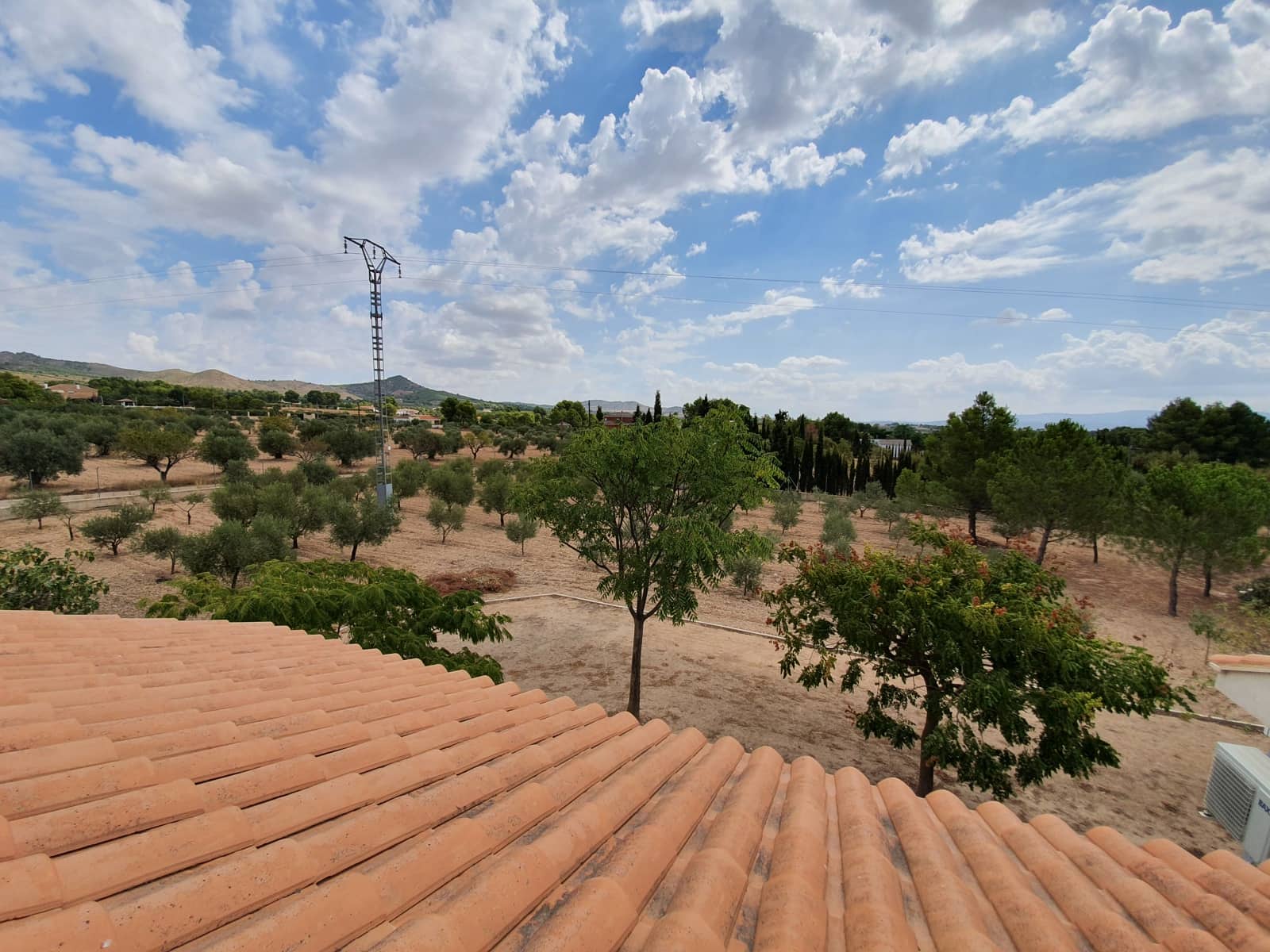 4 soveværelse Villa til salg i Yecla med swimmingpool - € 360.000 (Ref: 6303440)