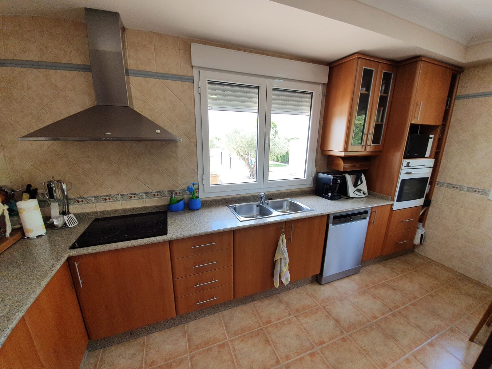 4 soveværelse Villa til salg i Yecla med swimmingpool - € 360.000 (Ref: 6303440)