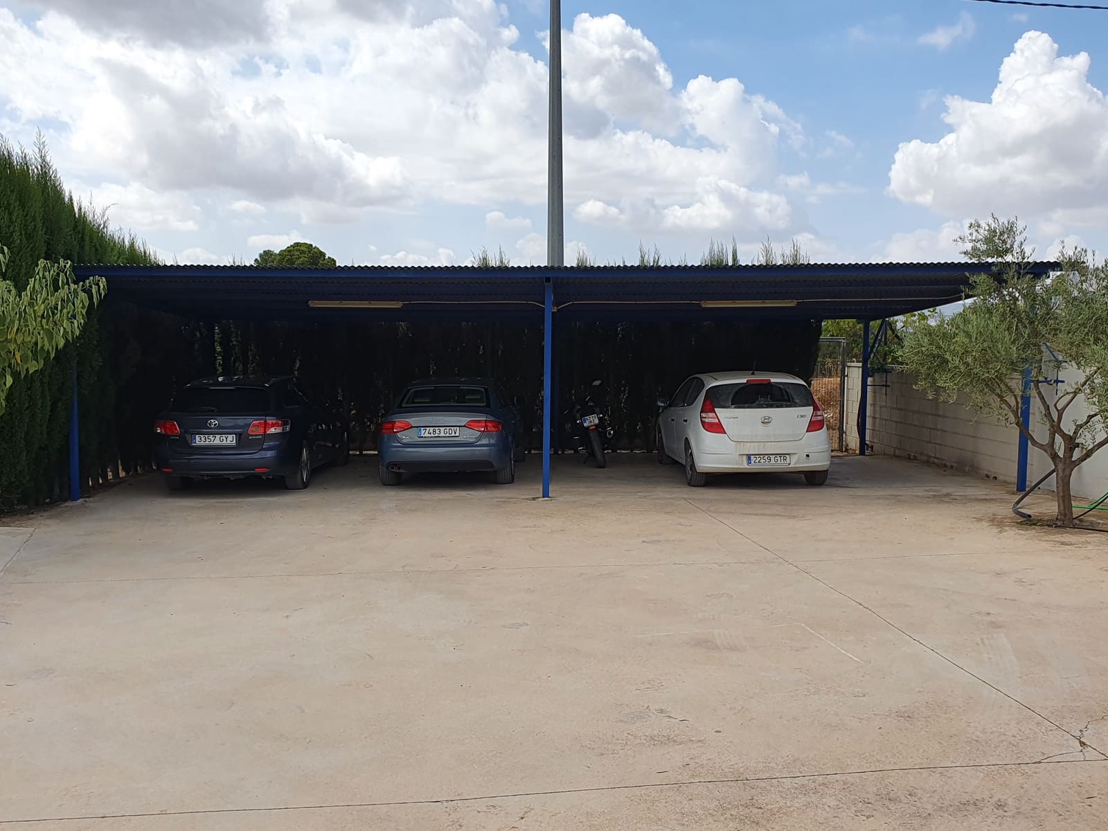 4 soveværelse Villa til salg i Yecla med swimmingpool - € 360.000 (Ref: 6303440)