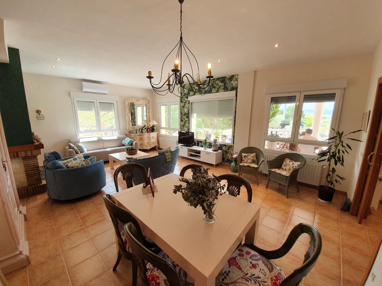 4 soveværelse Villa til salg i Yecla med swimmingpool - € 360.000 (Ref: 6303440)