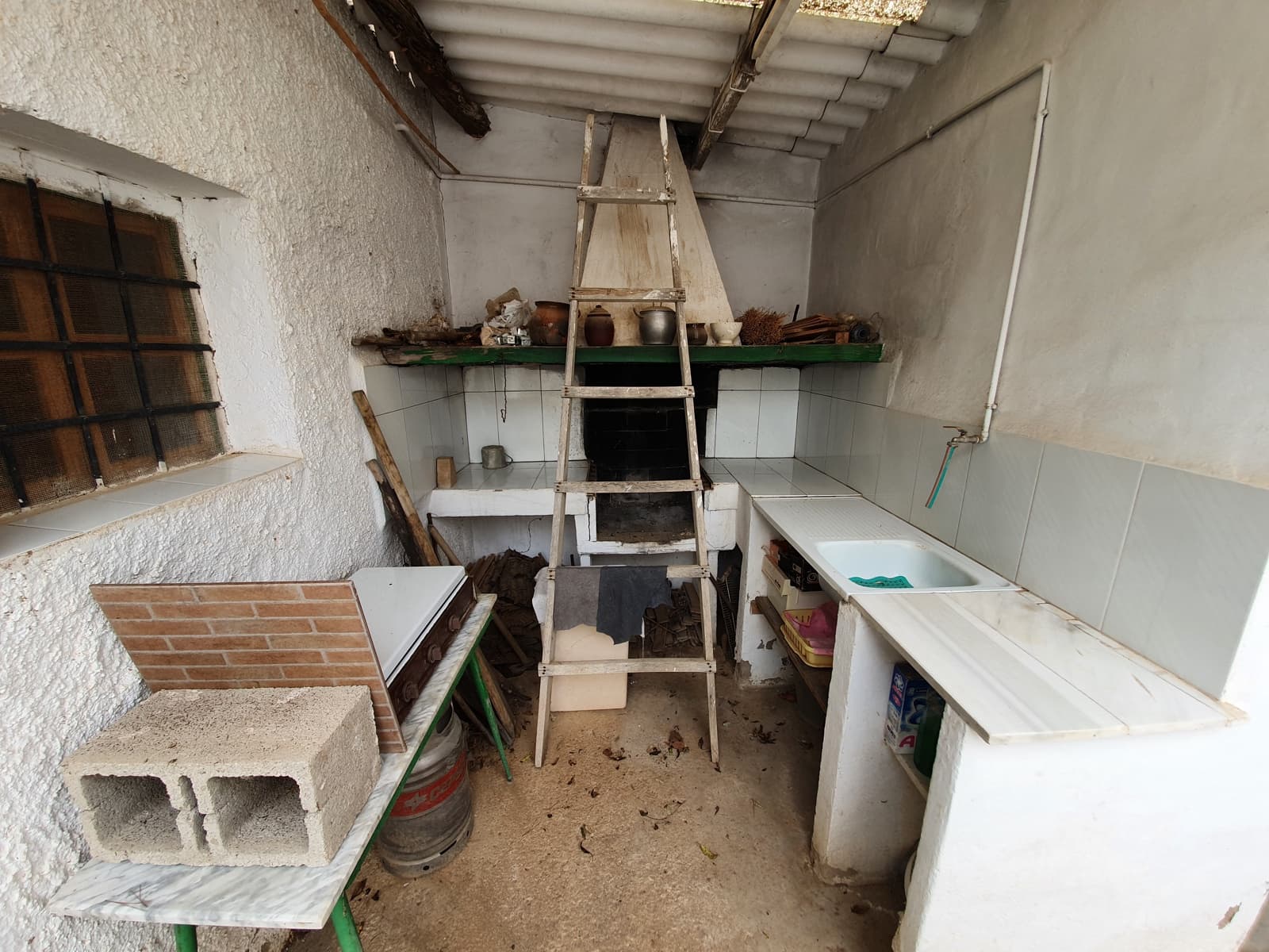 2 soveværelse Finca/Landehus til salg i Yecla med swimmingpool - € 55.000 (Ref: 6453598)