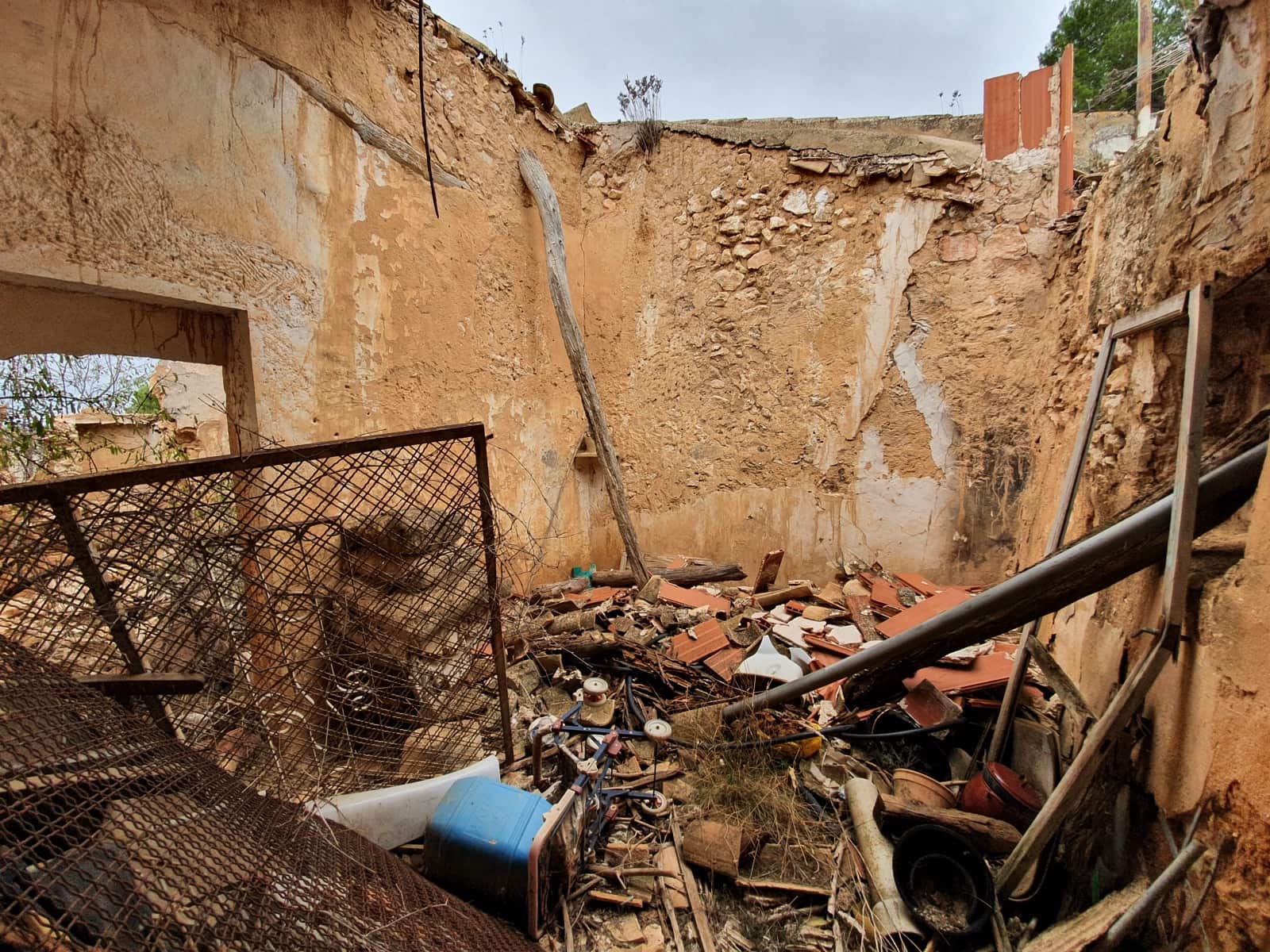 2 soveværelse Finca/Landehus til salg i Yecla med swimmingpool - € 55.000 (Ref: 6453598)