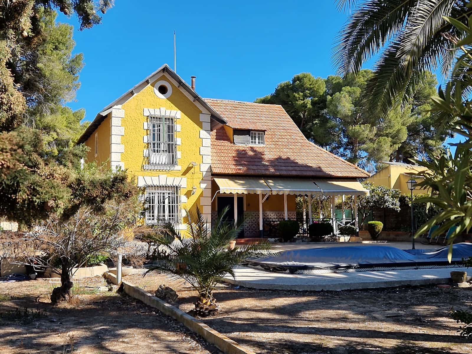 6 soveværelse Finca/Landehus til salg i Yecla med swimmingpool - € 435.000 (Ref: 6693268)