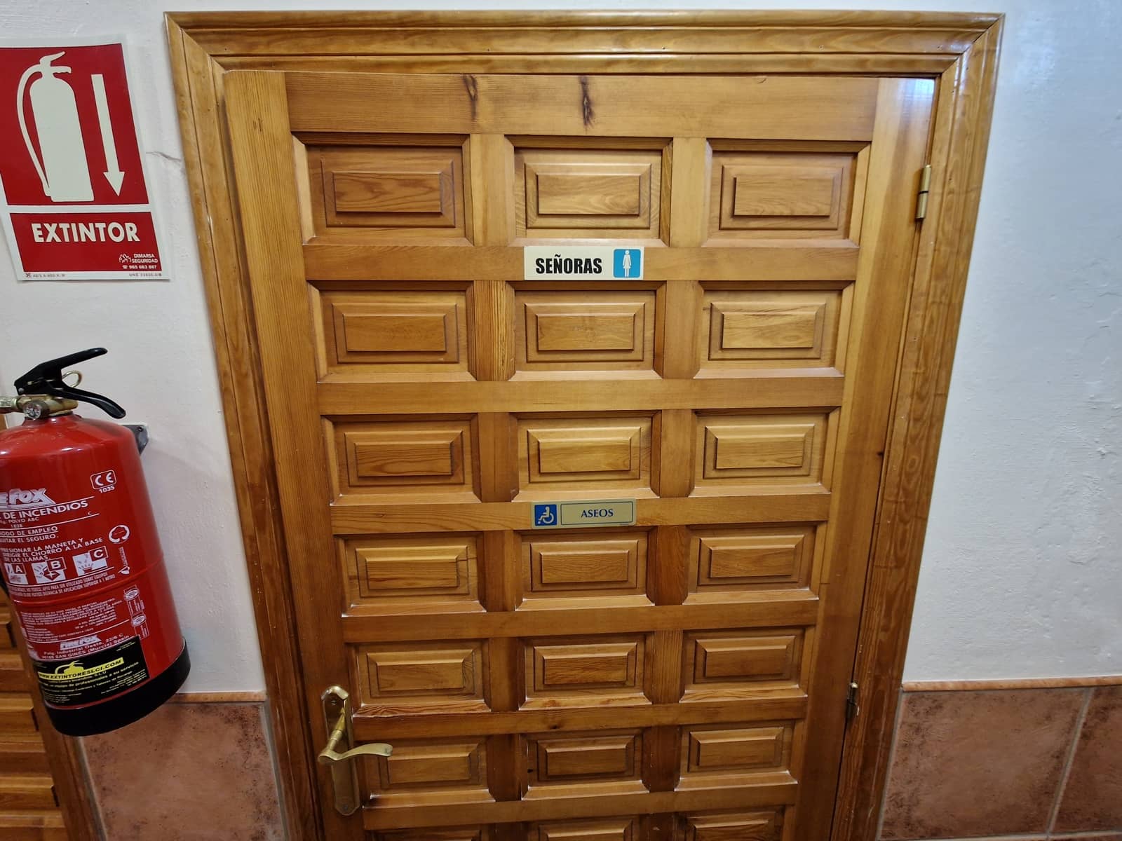 5 sypialnia Restauracja lub bar na sprzedaż w Pinoso z basenem - 396 000 € (Ref: 6795005)