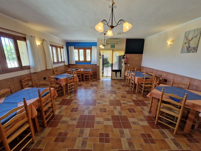 5 sovrum Restaurang/Bar till salu i Pinoso med pool - 396 000 € (Ref: 6795005)